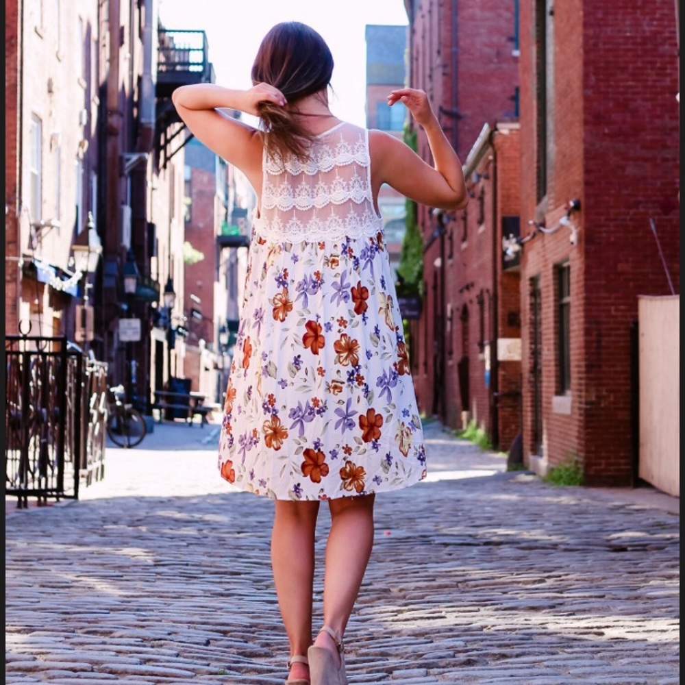 Flower Dress - Picture 3 of 3